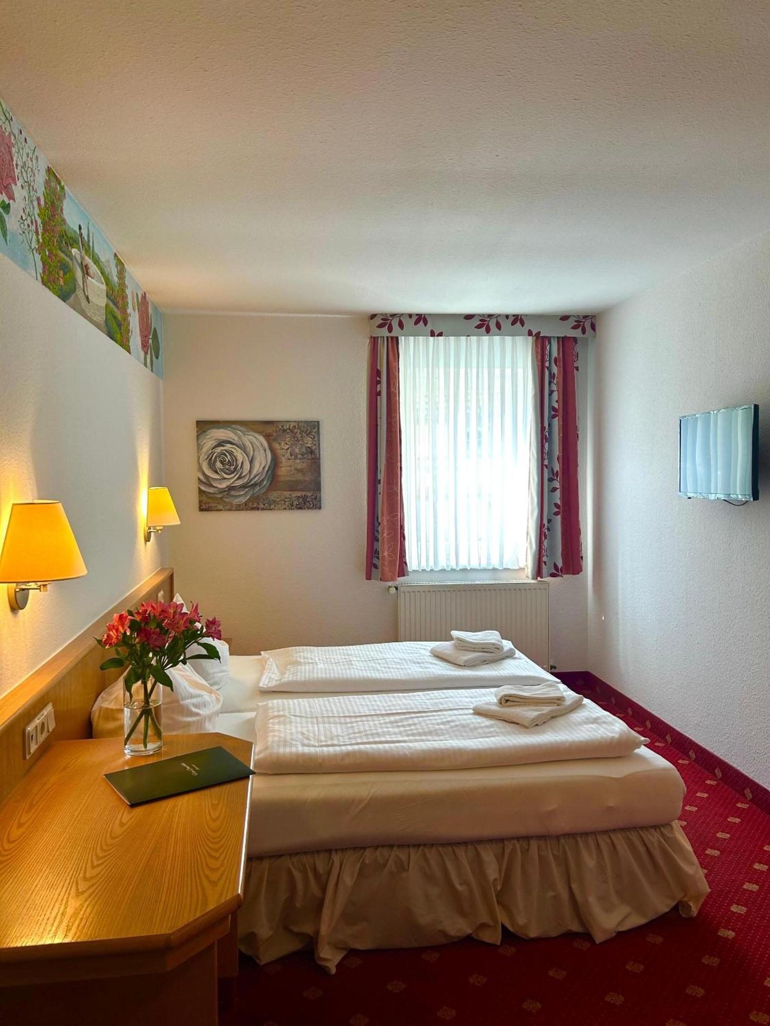 Hotel Domschatz Кведлінбург Номер фото