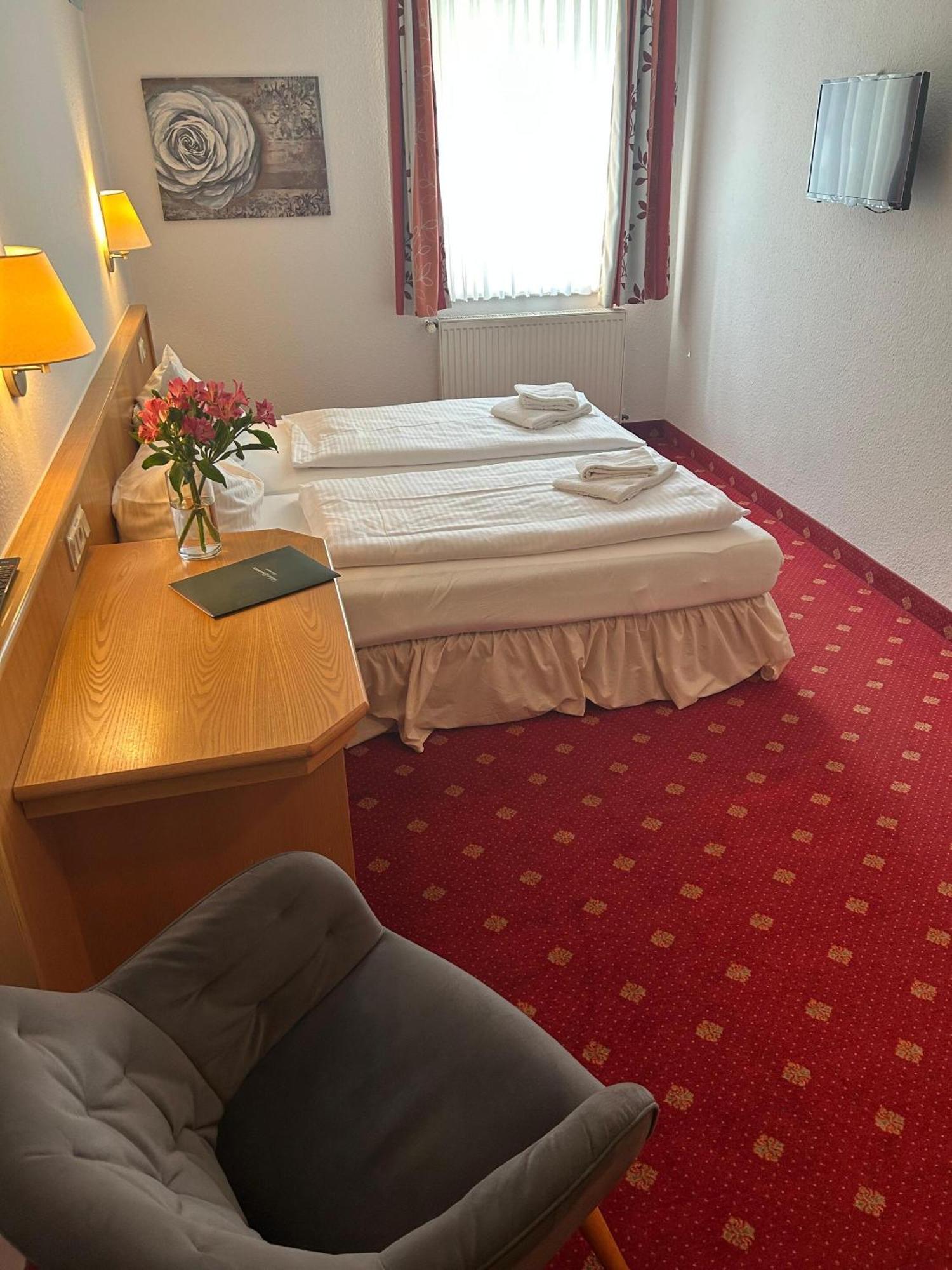 Hotel Domschatz Кведлінбург Номер фото